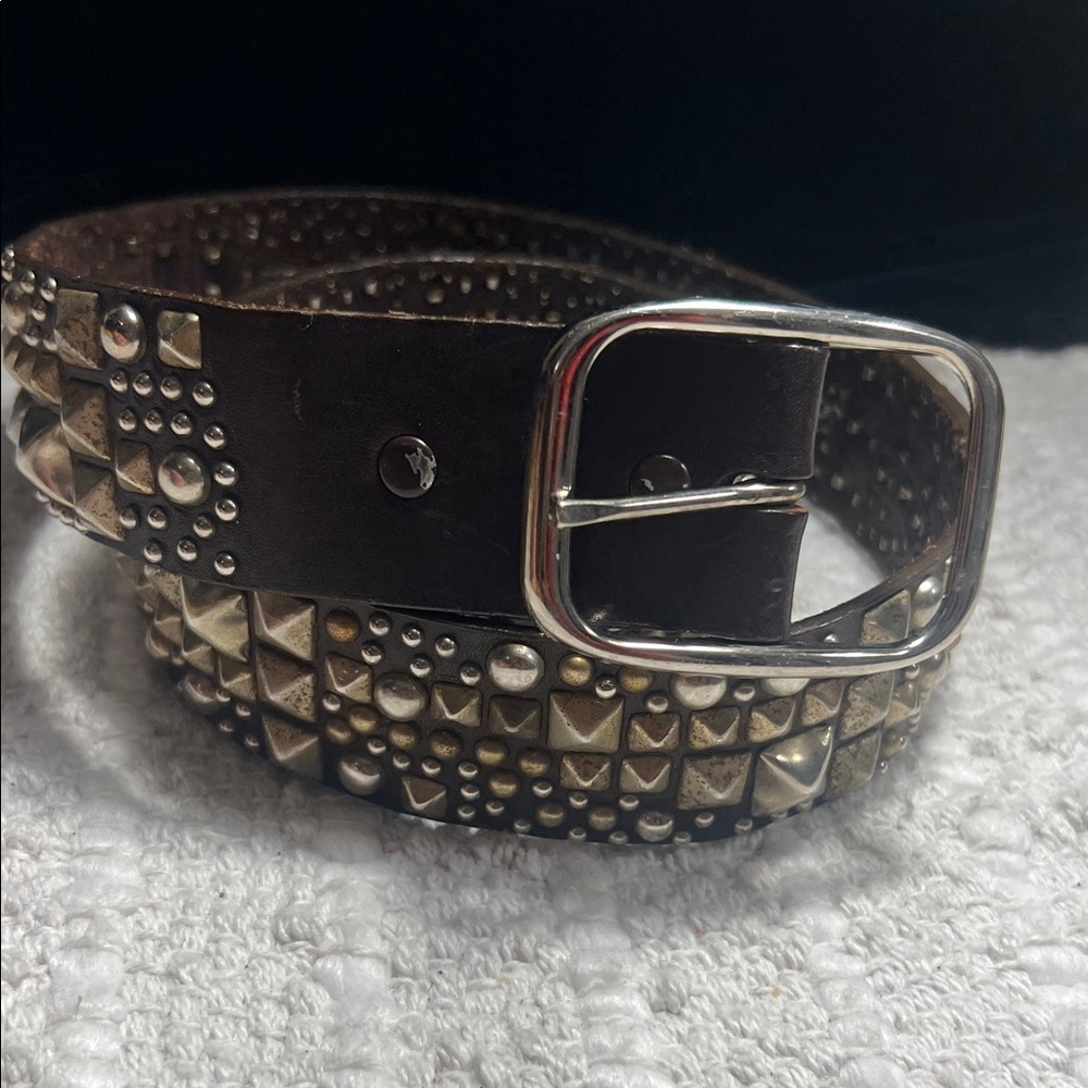 B-low The Belt Studded Brown Leather With Sliver Pyramids Studs Women’s Size 32
